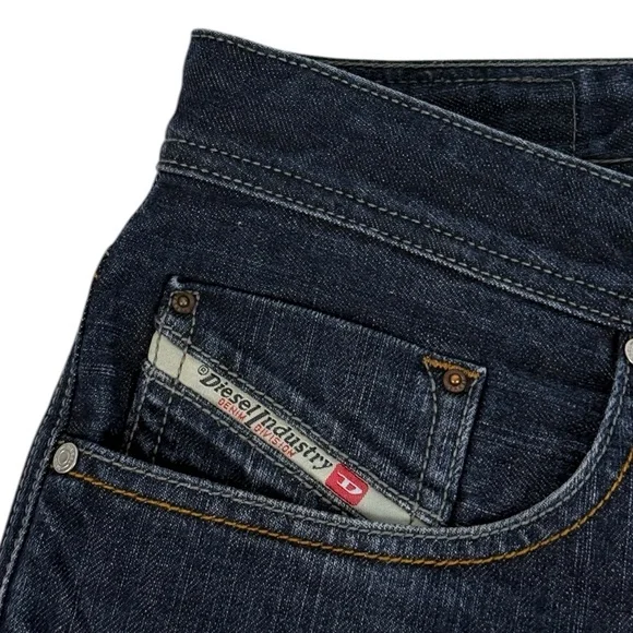 DIESEL Mens 38 X 32 Jeans Larkee Wash 0RUS7 Blue Regular Straight 100% Cotton